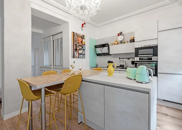 L élégance Toulousaine Avec Garage *