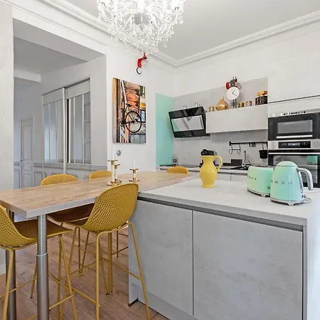 L Elegance Toulousaine Avec Garage *